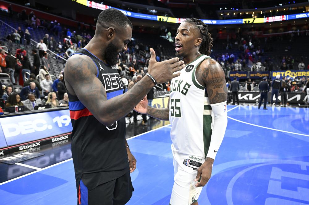 更是对球迷 更是对球迷