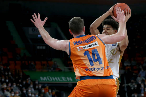 借技术出色 借技术出色